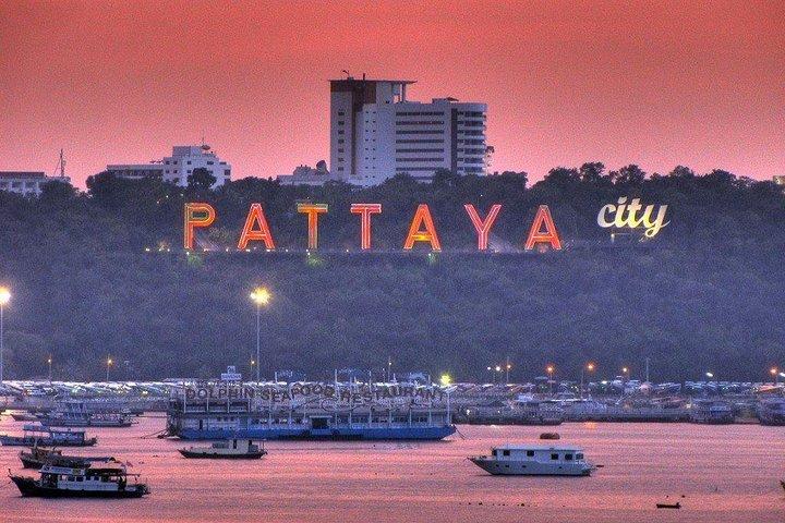 Private hinduistiske selfie City & Temple Tours i Pattaya med frokost