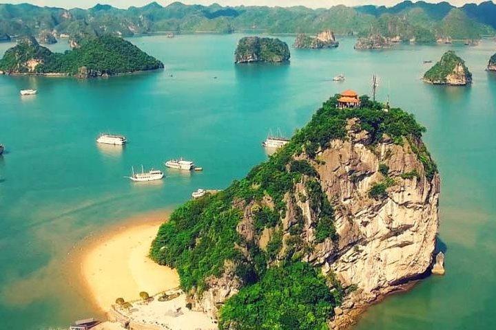 Meilleur croisière premium dans la baie d'Halong au départ du port international d'Halong
