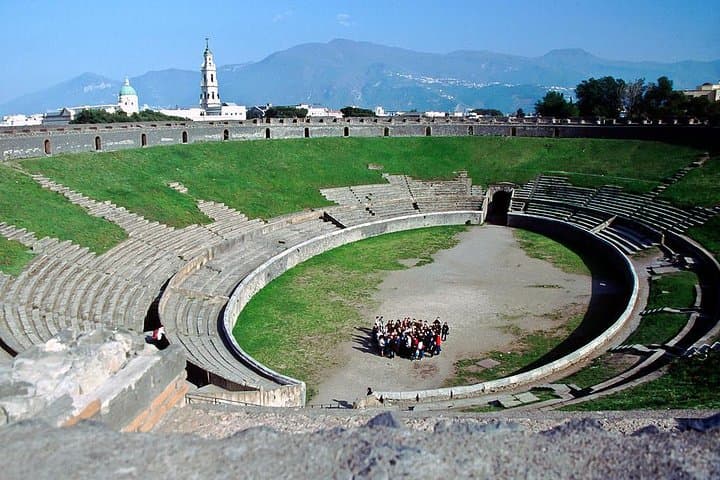 Skip the Line Full day Tour of Pompeii through the Ancient Domus