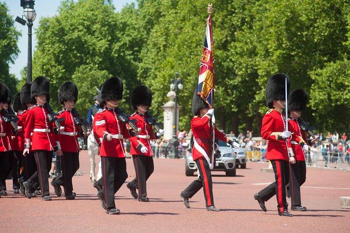 Excursão guiada com troca da guarda no Palácio de Buckingham