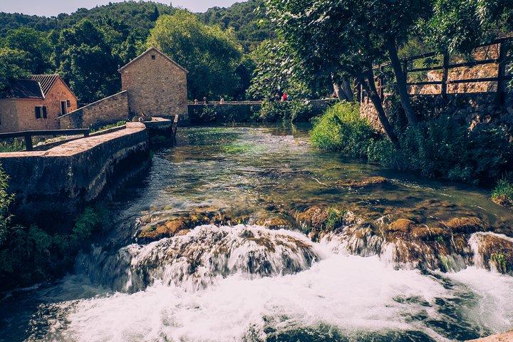 Zadar till Split via Krka Vattenfall (3 timmars stopp ingår)