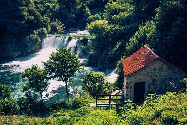 Zadar till Split via Krka Vattenfall (3 timmars stopp ingår)