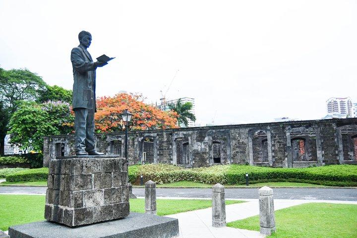 イントラムロスを探索する : フィリピンの歴史入門
