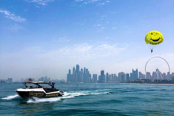 Jumeirah Beach Parasailing Experience i Dubai