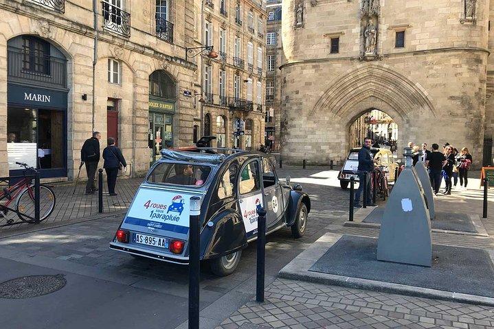 Visite privée de Bordeaux en Citroën 2CV - 1h30
