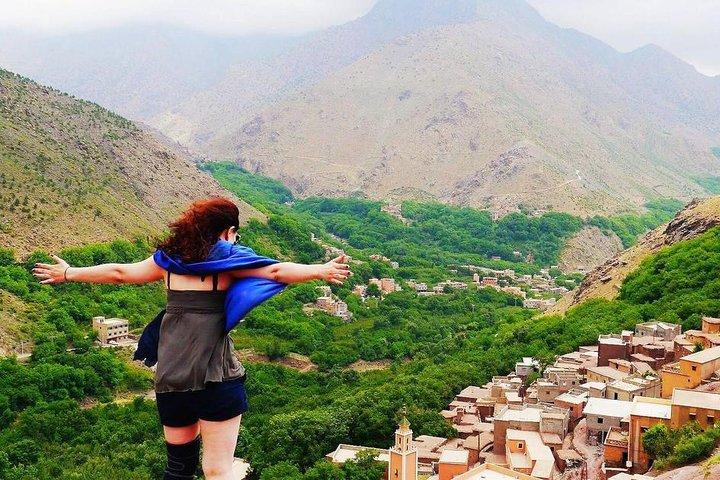 マラケシュからのすべて込みのアトラス山脈と4つの谷の日帰り旅行
