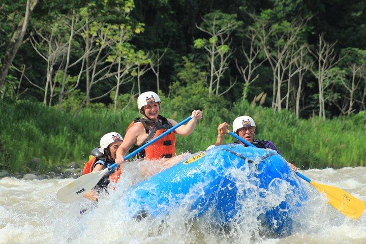 Eaux vives, rafting en eaux vives sur les rivières Savegre II et III + cascade