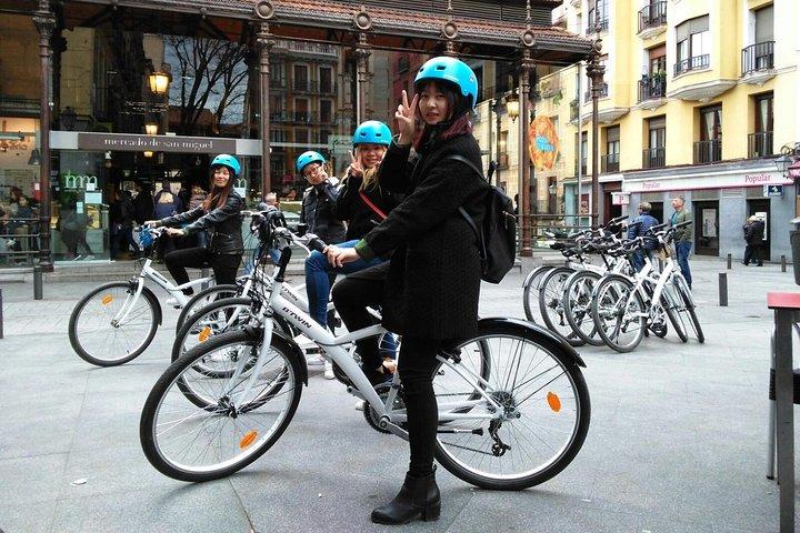 Recorrido turístico divertido en Madrid en bicicleta eléctrica en Madrid (11.00 h y 15.30 h)