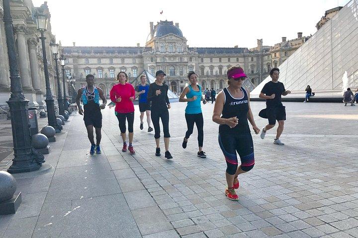 Courez & visitez Paris au lever du soleil