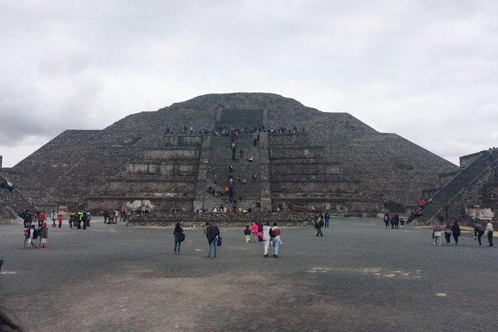 Tour privato: Teotihuacan e Basilica di Guadalupe
