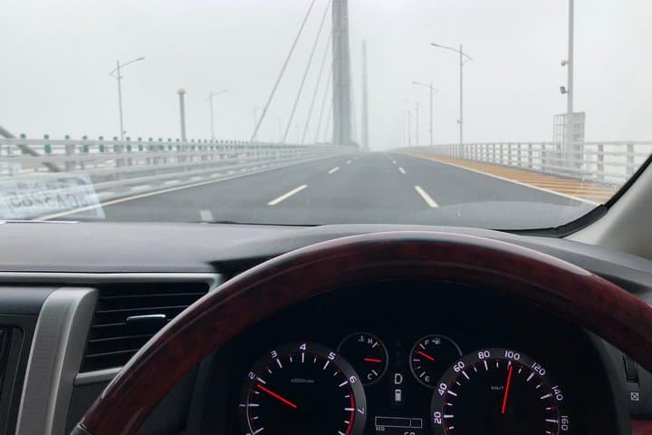 Private Transfer: Hong Kong to Macau via Zhuhai Bridge