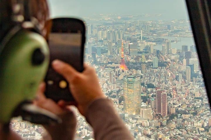 Tokyo Private Helicopter Tour– Asakusa, Skytree, Shibuya(30-Min)
