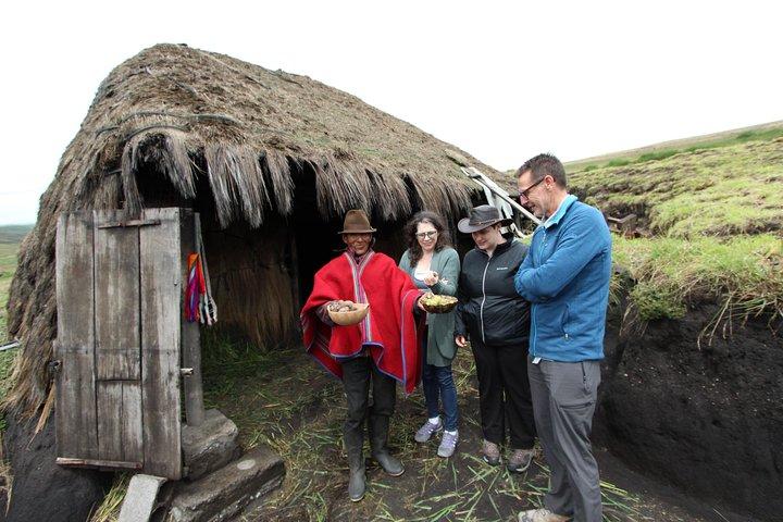 Private Quilotoa Lagoon Day Tour from Quito