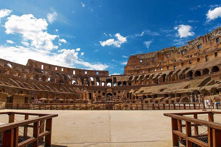 Colosseum Arena Floor, Roman Forum y Palatine Hill Tour guiado en grupo
