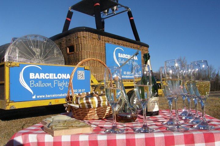 Volo in mongolfiera Montserrat da Barcellona