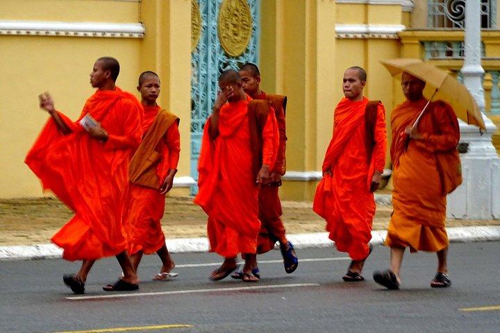 Eendaagse privérondleidingen Geschiedenis in Phnom Penh Incl. erkenning