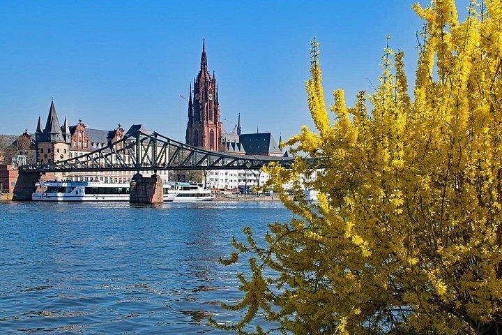 Nuremberg to Frankfurt Private Transfer with Sightseeing Stops