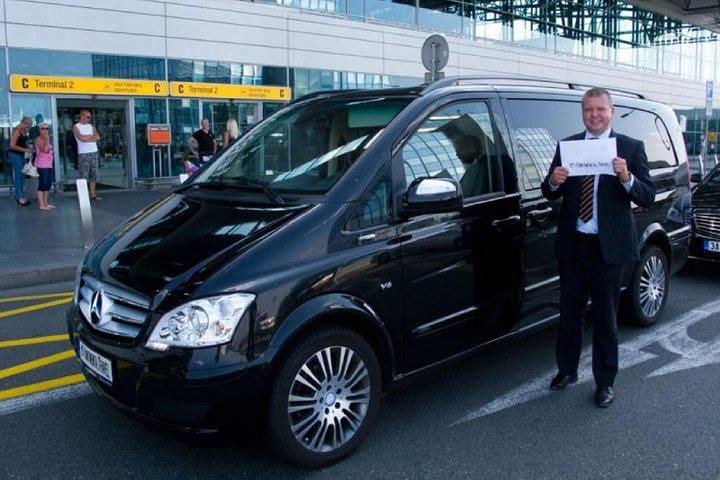Zhyliany Airport Kyiv: Private Arrival or Departure Transfer from Kiev
