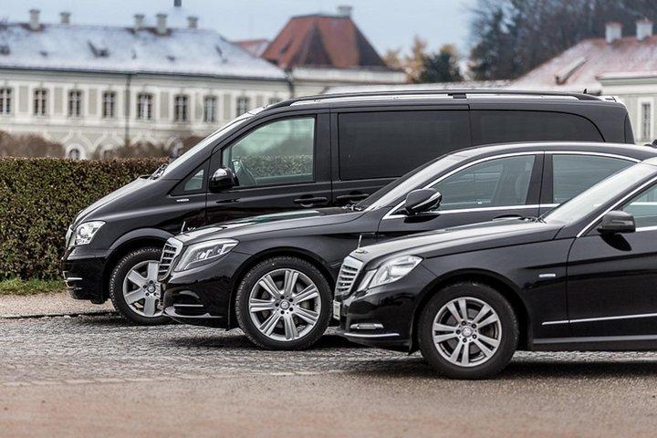 Zhyliany Airport Kyiv: Private Arrival or Departure Transfer from Kiev