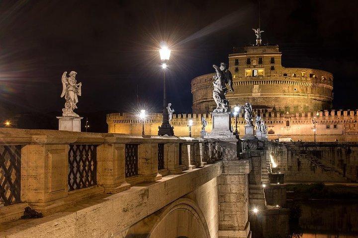 Paesaggio notturno romano: esclusivo tour notturno privato con autista