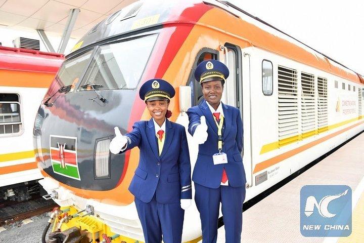 3 Tage 2 Nächte Tsavo East, Saltlick Sgr Safari-Paket (MINDESTENS 2 PERSONEN)