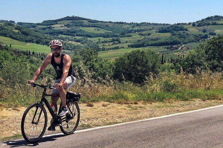 Toscane fietstochten door de Chianti-heuvels met wijnproeverijen