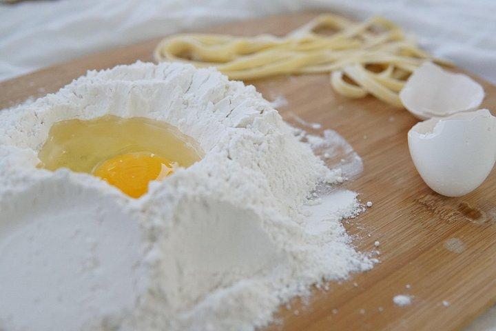 日帰り旅行 : ランチ付きパスタ料理教室 + 乗馬