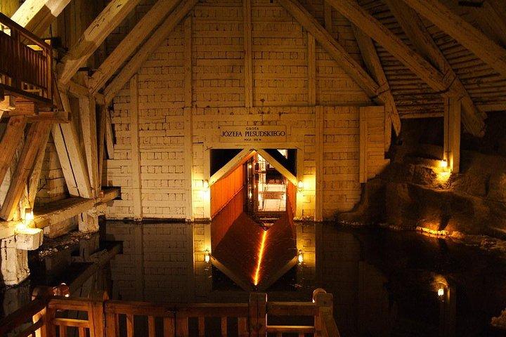 クラクフから：ヴィエリチカ岩塩坑のプライベート ツアー