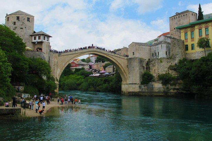 SARAJEVO - DUBROVNIK(またはその逆)HERZEGOVINAの冒険