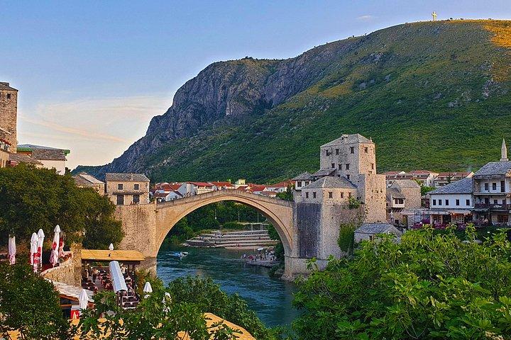 SARAJEVO - DUBROVNIK(またはその逆)HERZEGOVINAの冒険