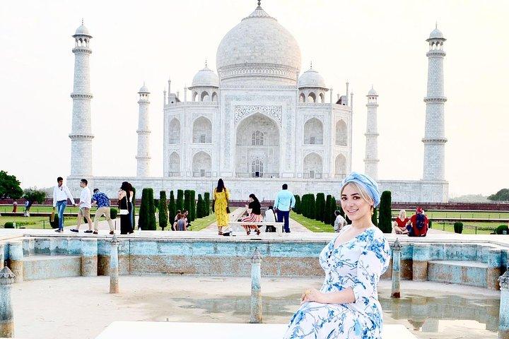 Private Taj Mahal Sunrise Tour mit Eintrittskarten
