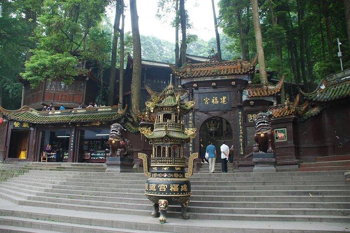 成都市発、青城山と都江堰のガイド付き日帰り旅行