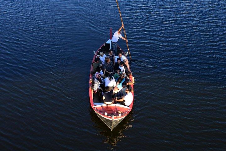 Firenze River Cruise på en traditionel barchetto