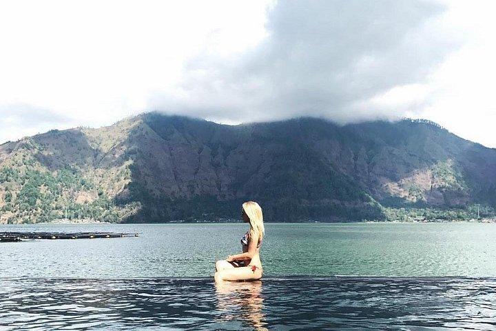 バトゥール山日の出ハイキングと温泉（プライベート＆オールインクルーシブ）
