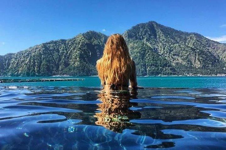バトゥール山日の出ハイキングと温泉（プライベート＆オールインクルーシブ）