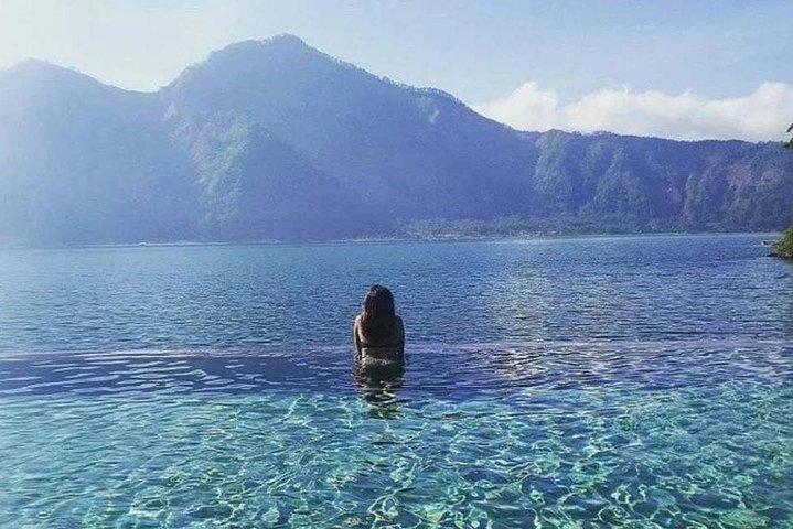 バトゥール山日の出ハイキングと温泉（プライベート＆オールインクルーシブ）