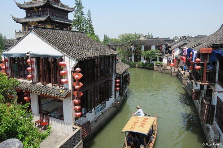 Private Full Day Tour: Zhujiajiao Ancient Water Town med Best of Shanghai