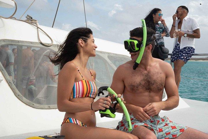 Half-Day Snorkel Sail Tour with Caribbean Lunch