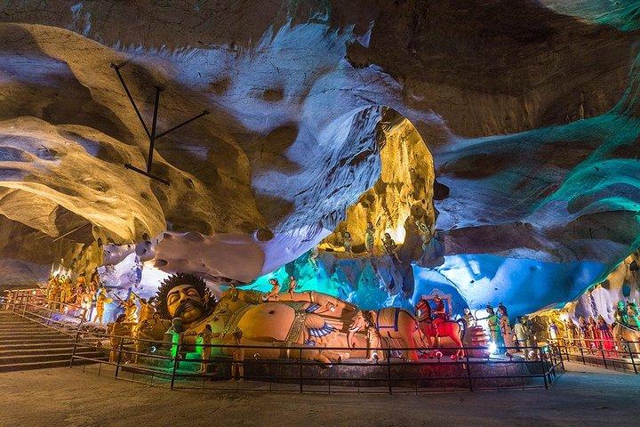 Hoteles del aeropuerto de Kuala Lumpur a Genting Highlands City En ruta Batu Caves