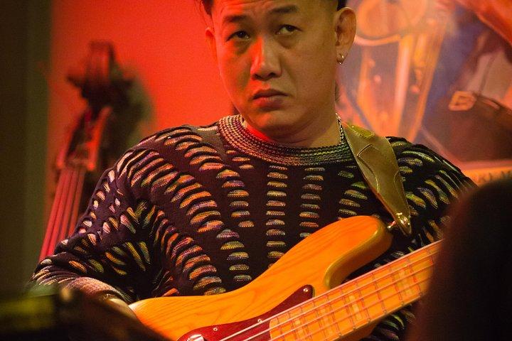 ウォーキングストリートフードツアーと隠された音楽