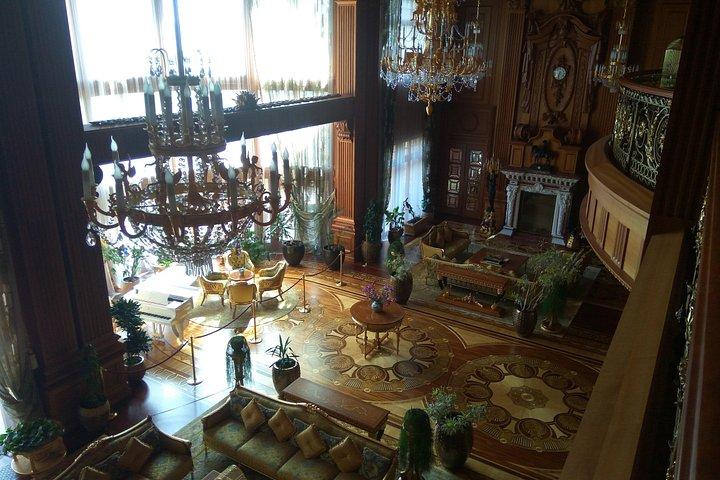 プライベートガイド付きMezhyhiryaツアー（Yanukovych Residence、汚職博物館）