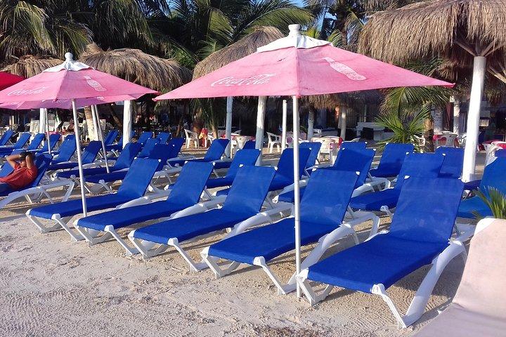 All-inclusive beach day in LOS ARRECIFES REST. /open bar - massage and lunch..