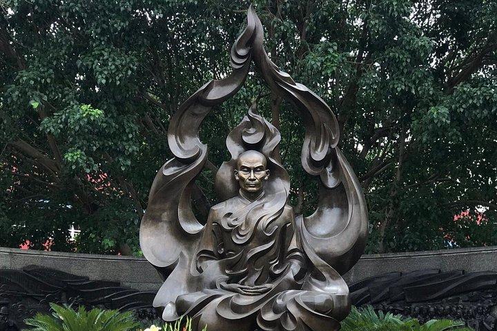 サイゴン・ヒドゥン・ジェムズ・デイ・ツアー（スクーターで）