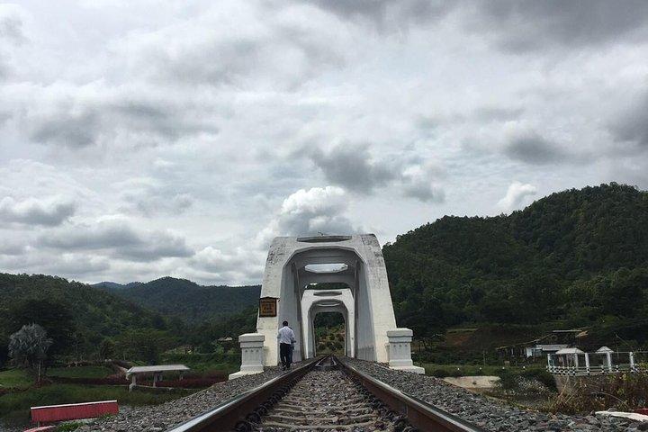 ランパーン寺院チェンマイ発プライベートツアー