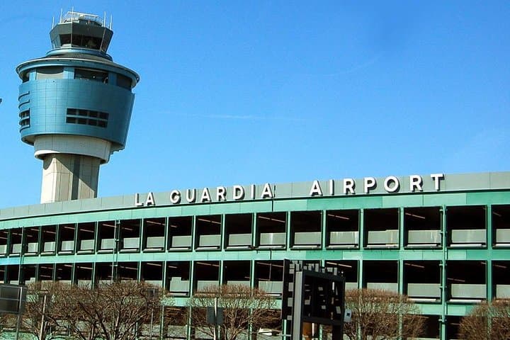 Private Transfer from LGA Airport to NYC Hotels every hour.