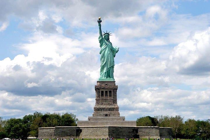 Private Tour to the Statue of Liberty and Ellis Island