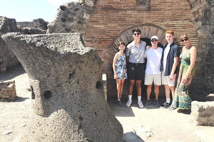 Pompeii and Herculaneum Private Tour with Native Guide and Skip the Line Tickets