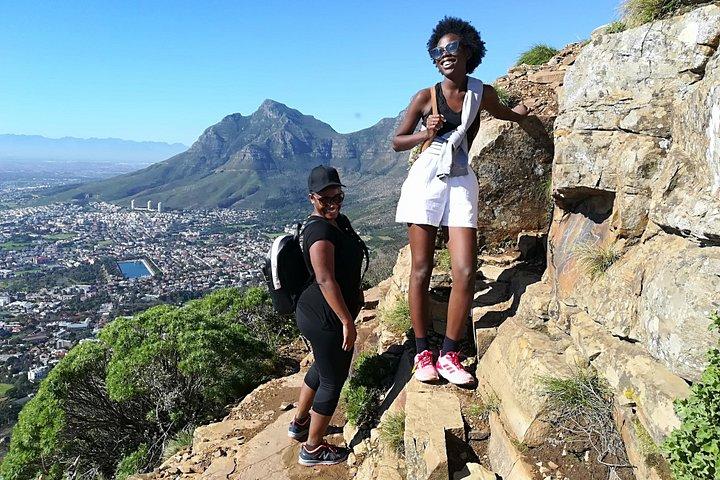 Camine por Table Mountain o Lions Head en Ciudad del Cabo como un local