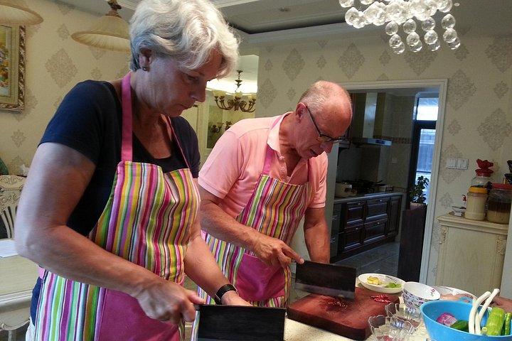 Private tour to Panda Base and Cooking class in Chengdu