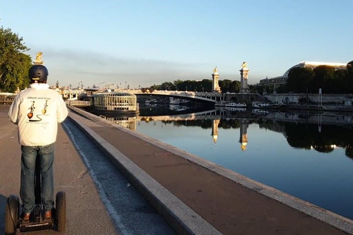 Paris Sunrise tour by Segway